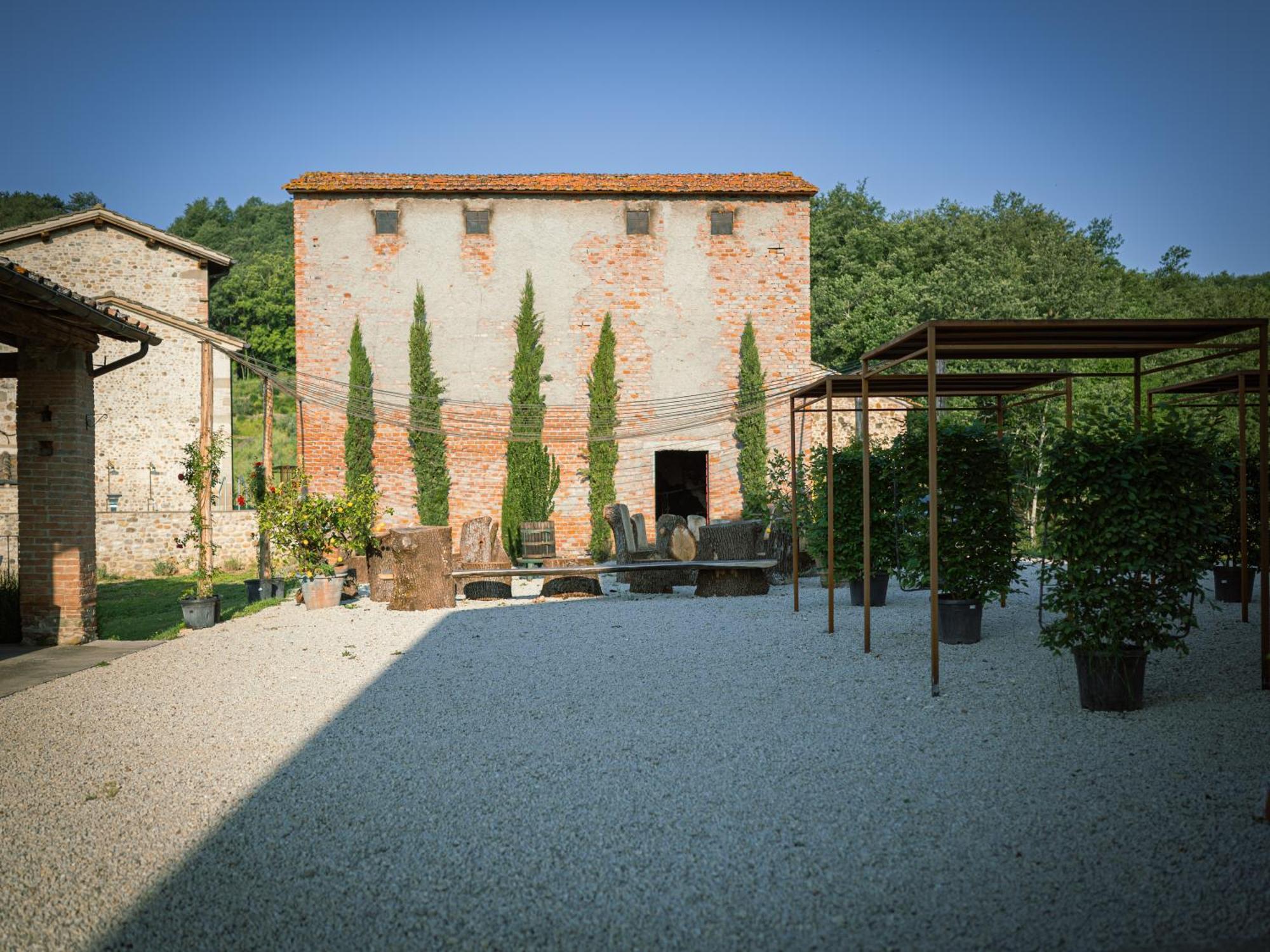 Agriturismo Podere Tovari 앙기아리 외부 사진