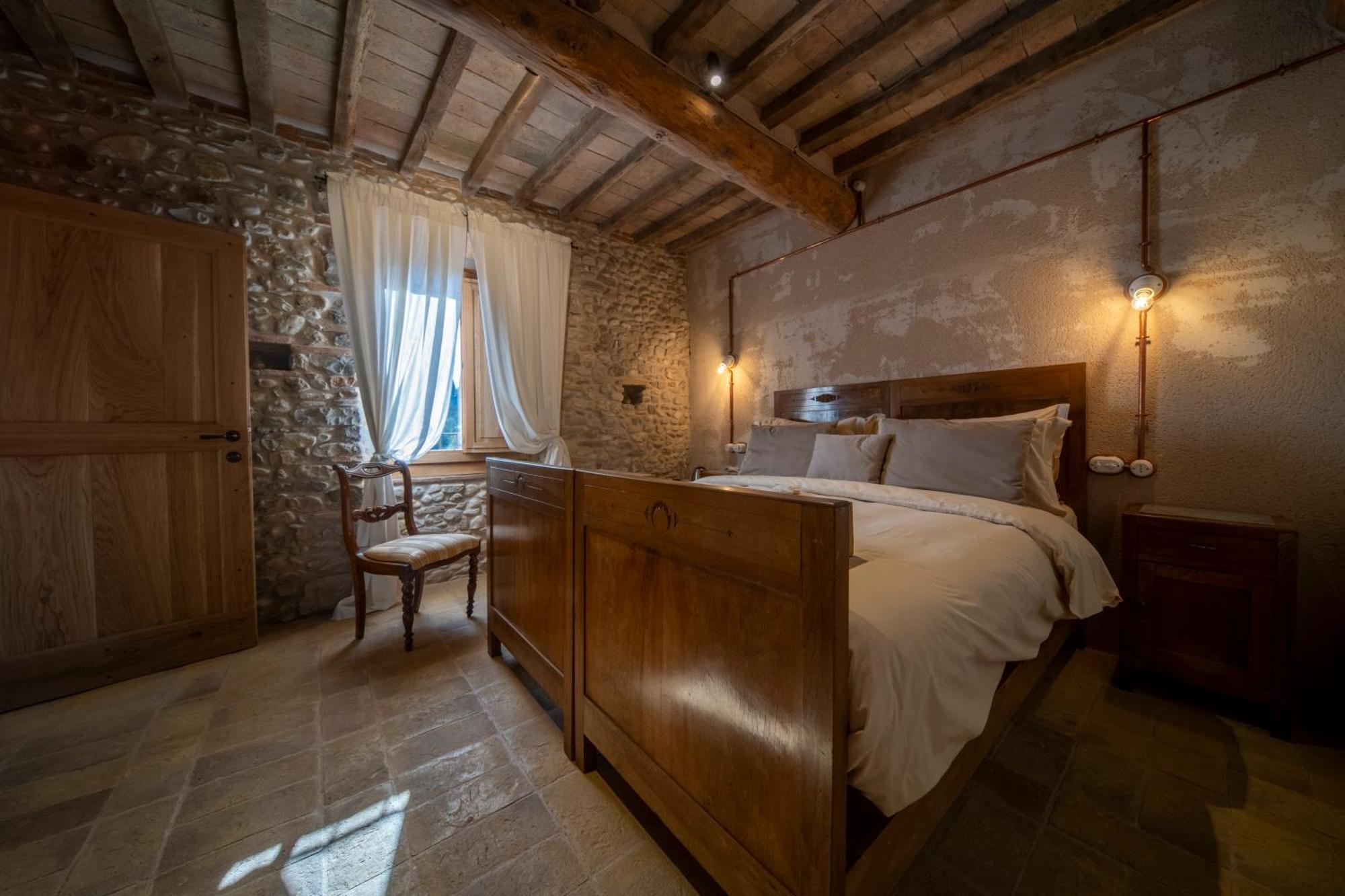 Agriturismo Podere Tovari 앙기아리 외부 사진