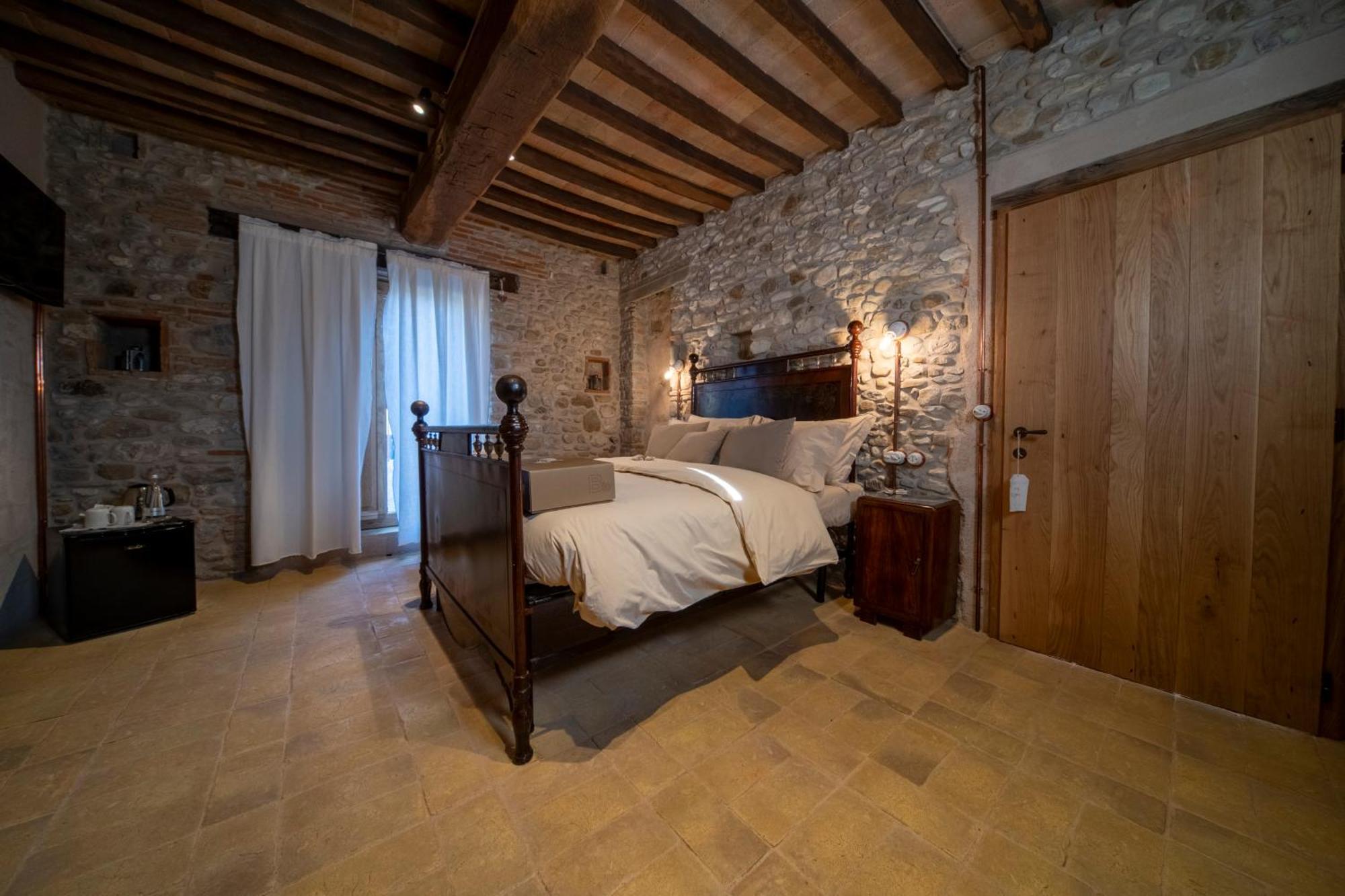 Agriturismo Podere Tovari 앙기아리 외부 사진