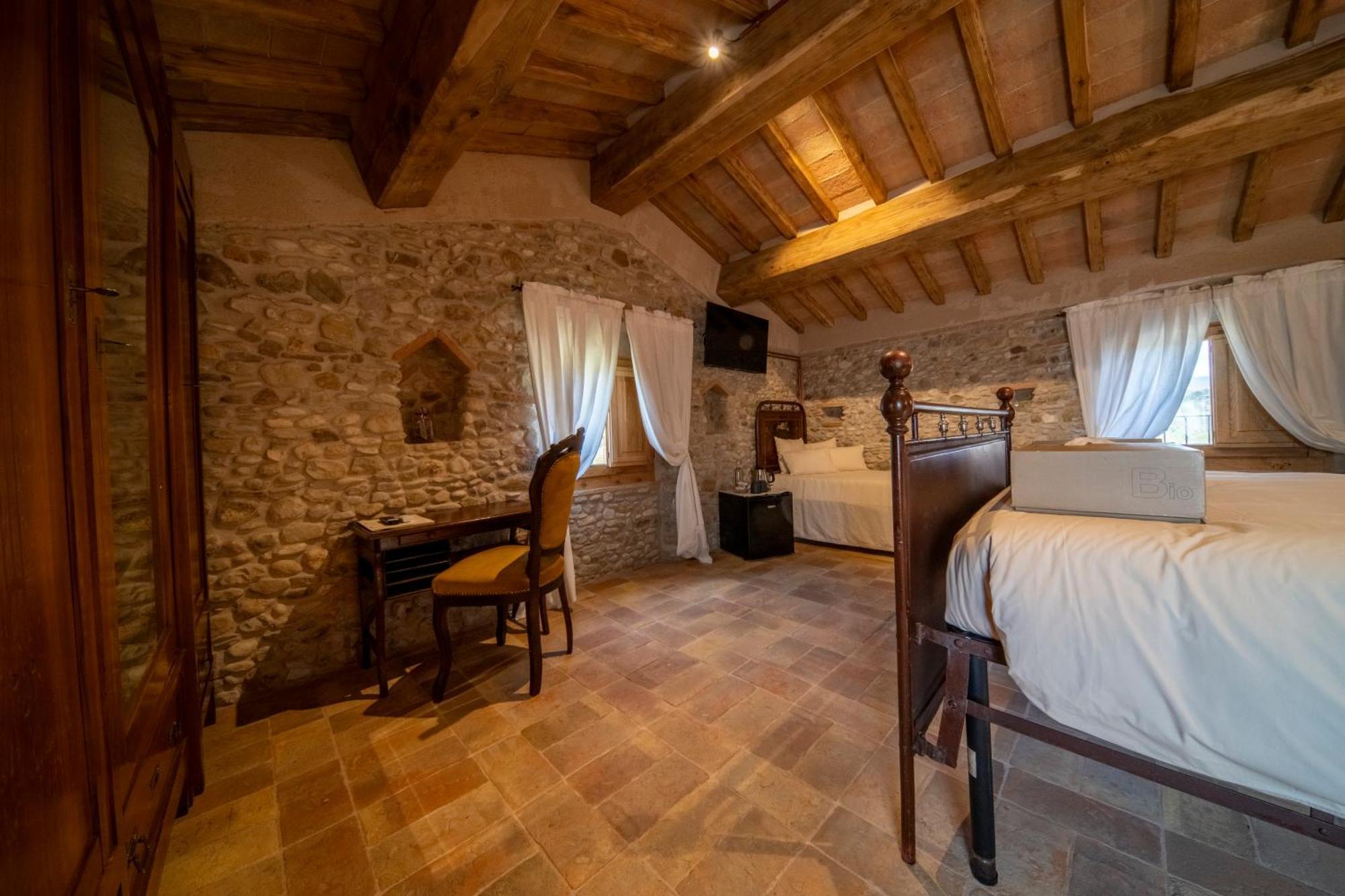 Agriturismo Podere Tovari 앙기아리 외부 사진