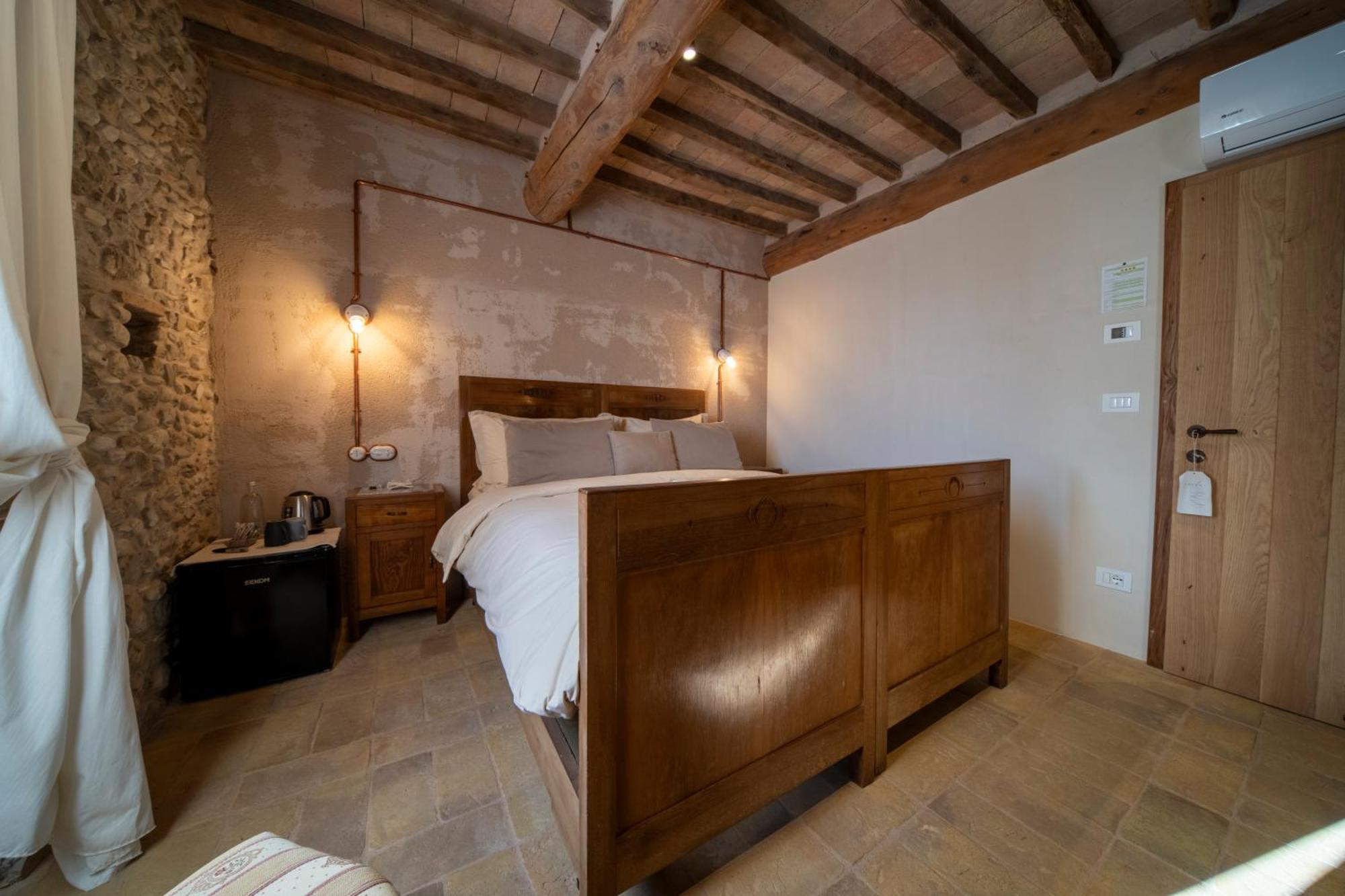 Agriturismo Podere Tovari 앙기아리 외부 사진