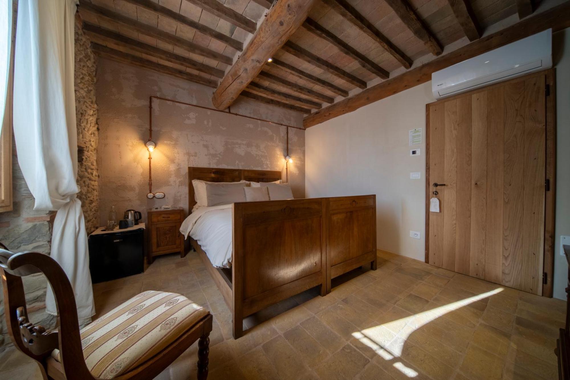 Agriturismo Podere Tovari 앙기아리 외부 사진