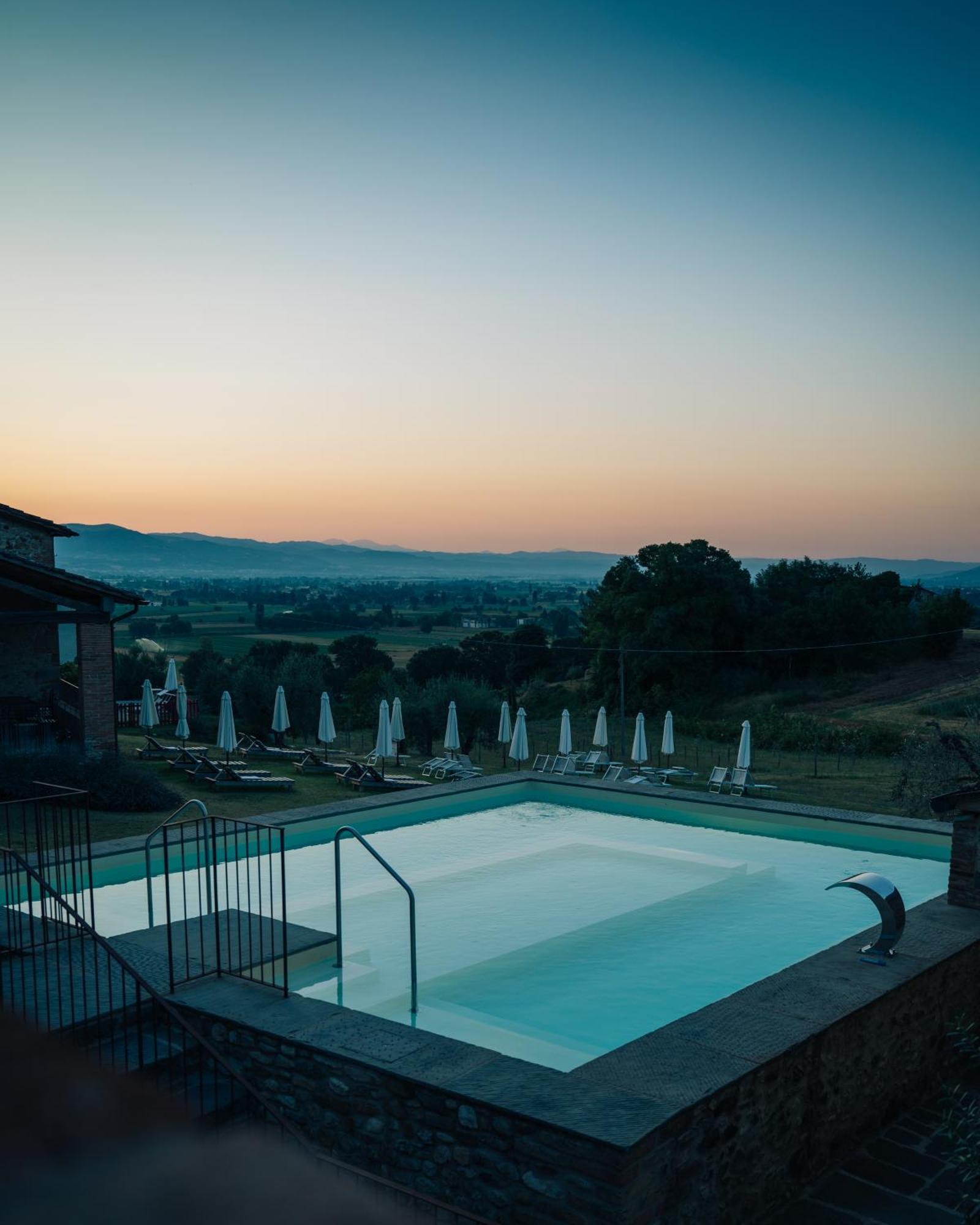 Agriturismo Podere Tovari 앙기아리 외부 사진